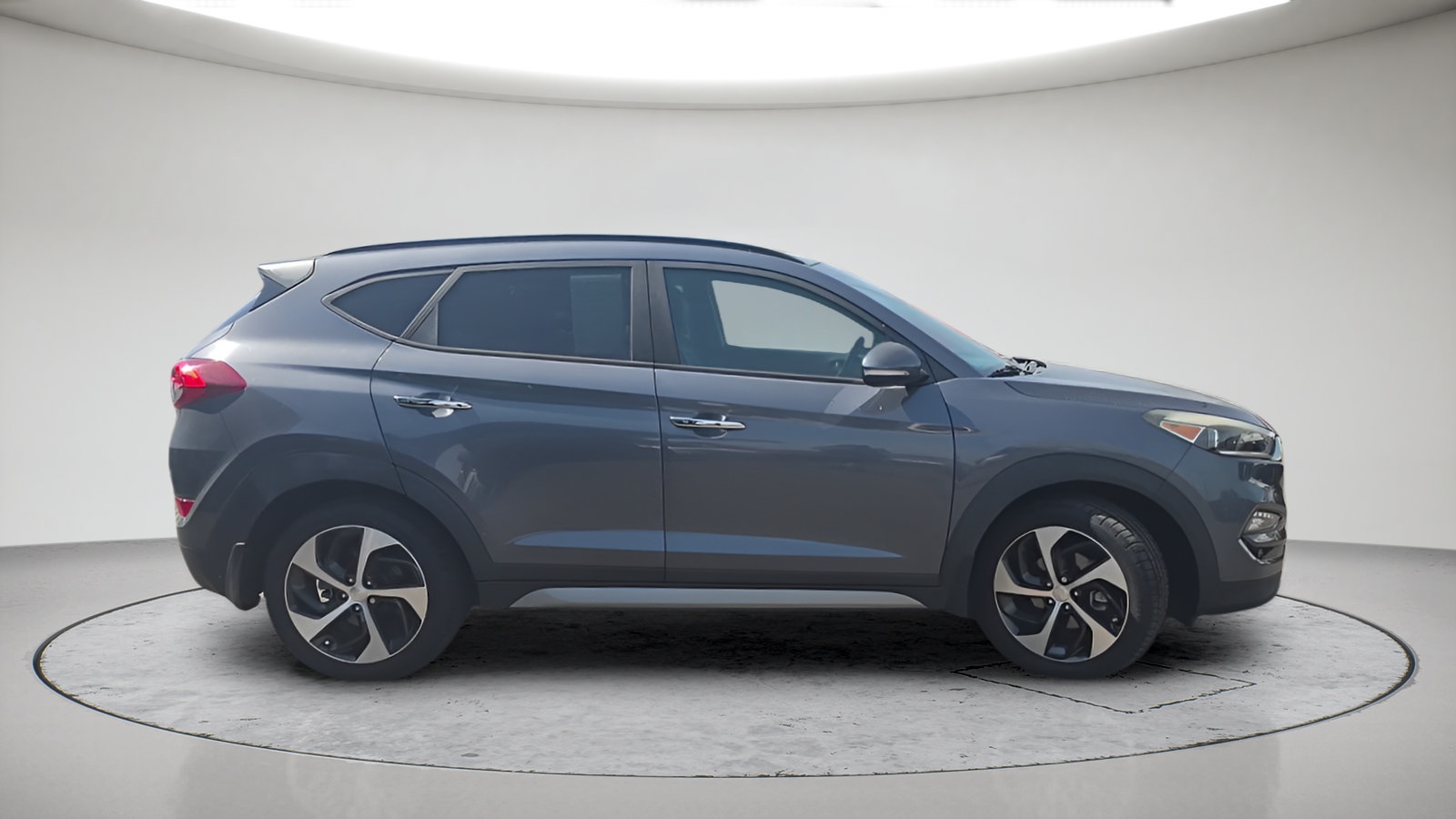 Used 2017 Hyundai Tucson Limited w/ Limited Ultimate Package 03 FWD image 5
