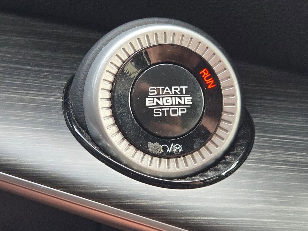 Used 2024 Jeep Wagoneer Series III image 35