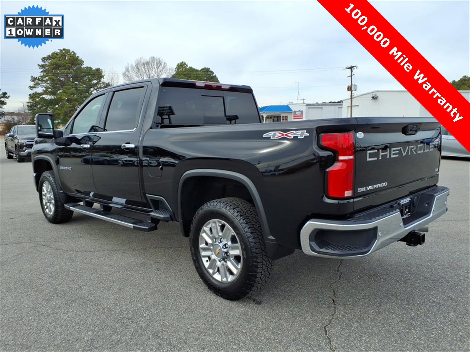 Used 2025 Chevrolet Silverado 3500 LTZ w/ LTZ Convenience Package image 3