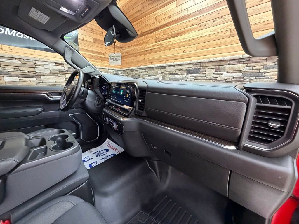 Used 2023 Chevrolet Silverado 1500 LT image 13