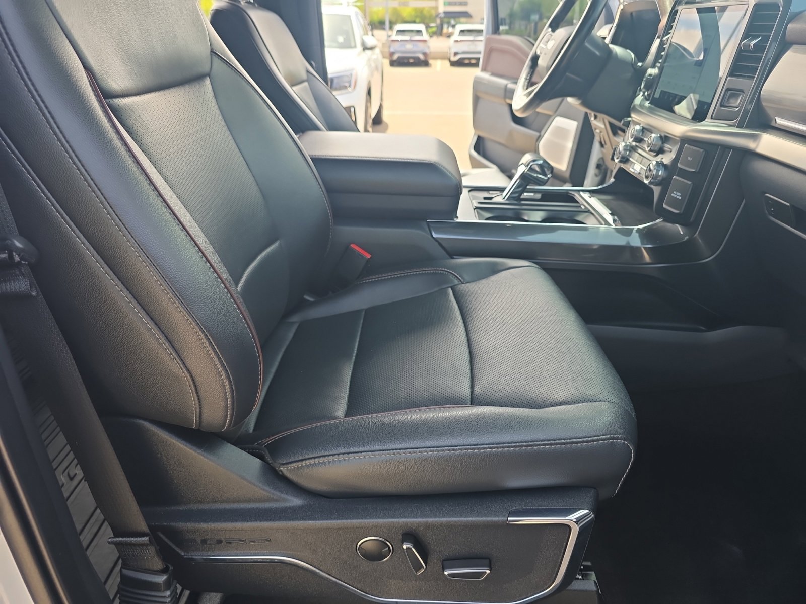 Used 2022 Ford F150 Lariat w/ Equipment Group 502A High image 19