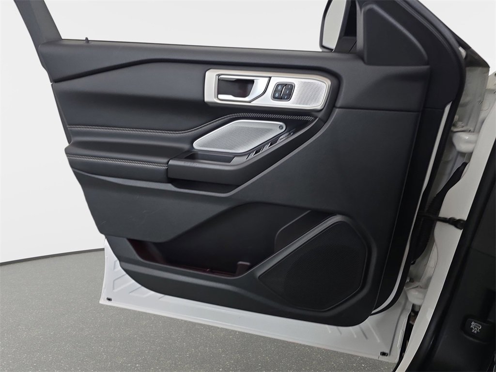 Used 2020 Ford Explorer ST w/ ST Street Pack image 30