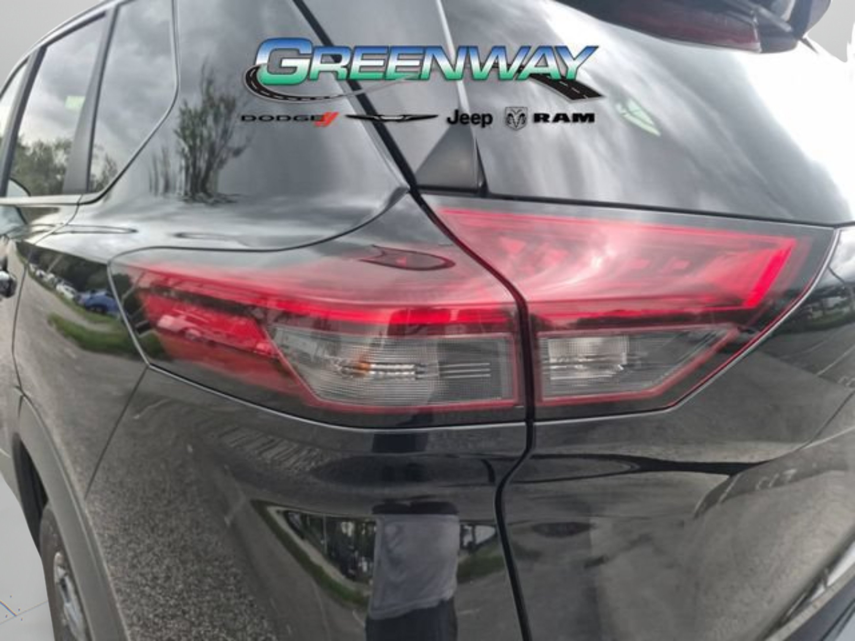 Used 2024 Nissan Rogue SV AWD/4WD image 30