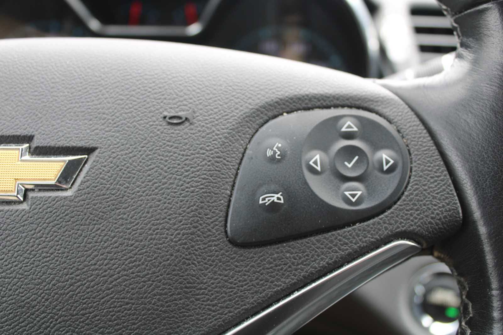 Used 2019 Chevrolet Impala LT FWD image 12
