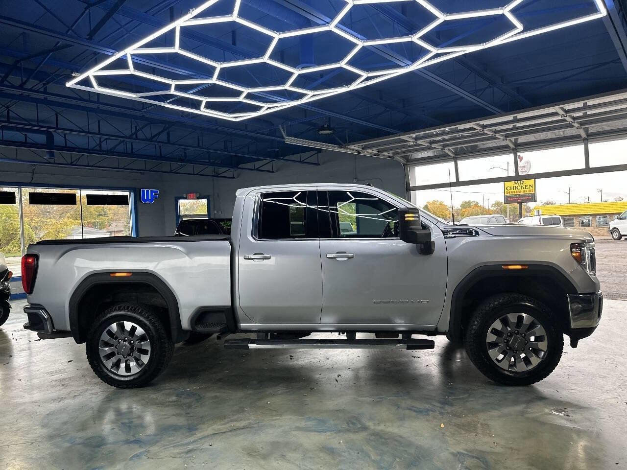 Used 2021 GMC Sierra 2500 SLE w/ SLE Value Package; image 10