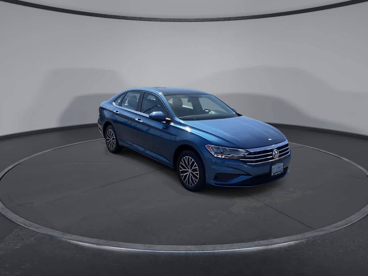 Used 2021 Volkswagen Jetta SE FWD image 2