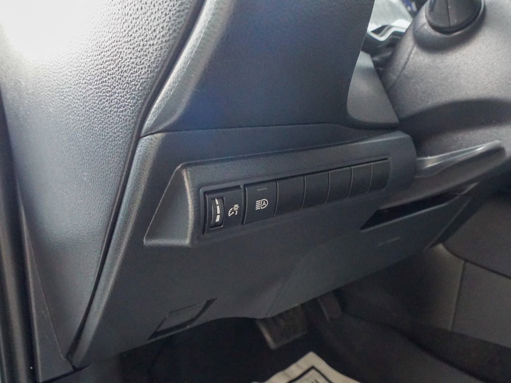 Used 2022 Toyota Corolla XSE image 17
