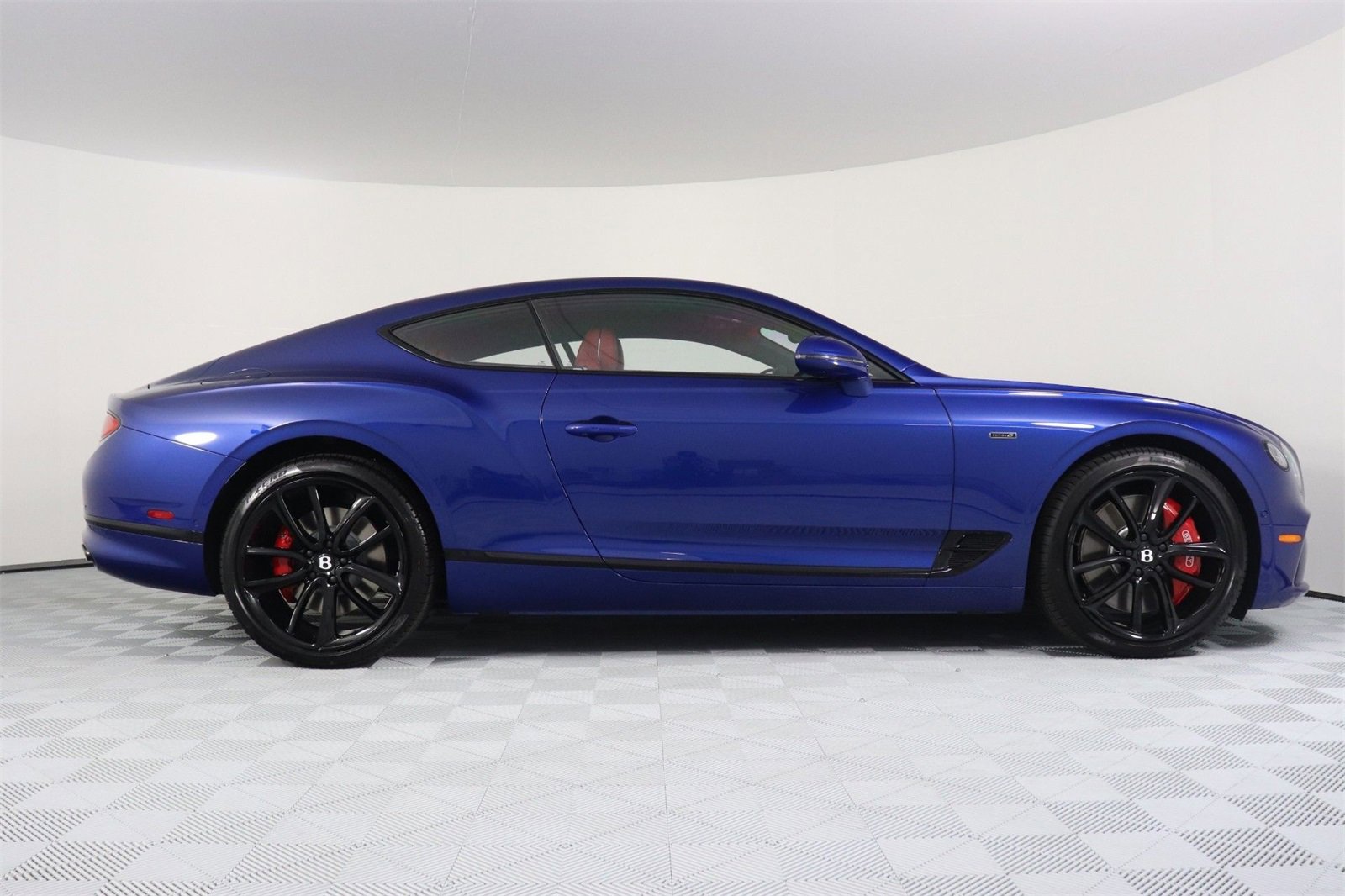 New 2024 Bentley Continental GT V8 image 5