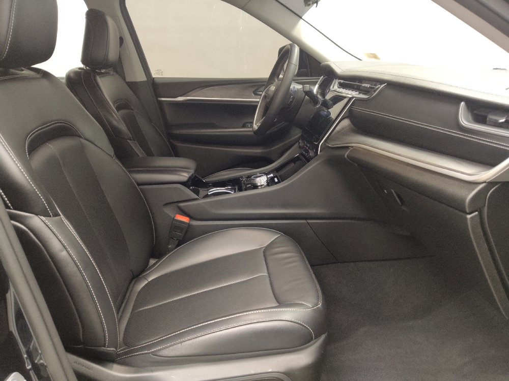 Used 2023 Jeep Grand Cherokee L Limited w/ Luxury Tech Group II AWD/4WD image 21