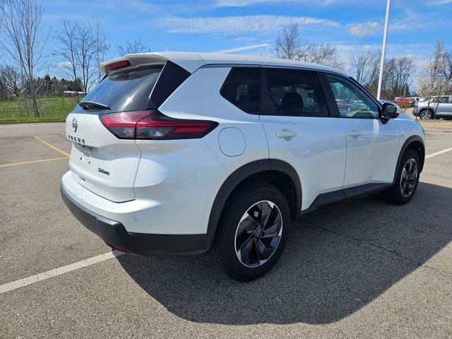 Used 2024 Nissan Rogue SV image 7