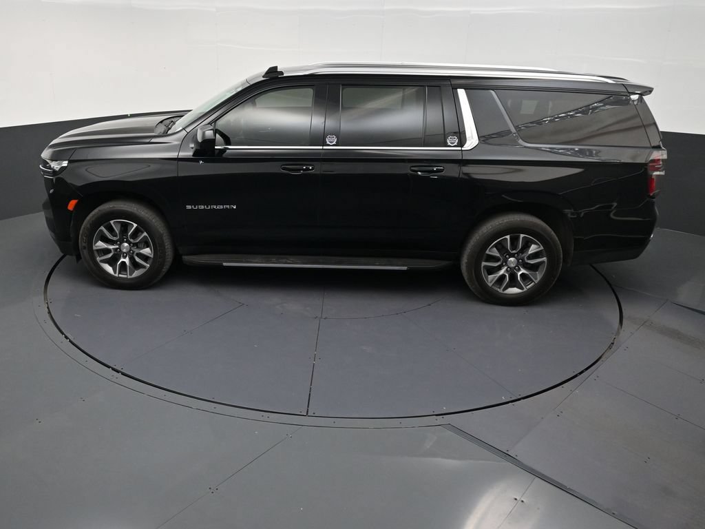 Used 2024 Chevrolet Suburban LS RWD image 13