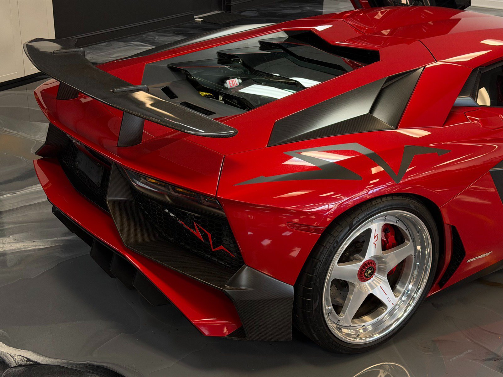 Used 2016 Lamborghini Aventador LP 750-4 Superveloce AWD/4WD image 9