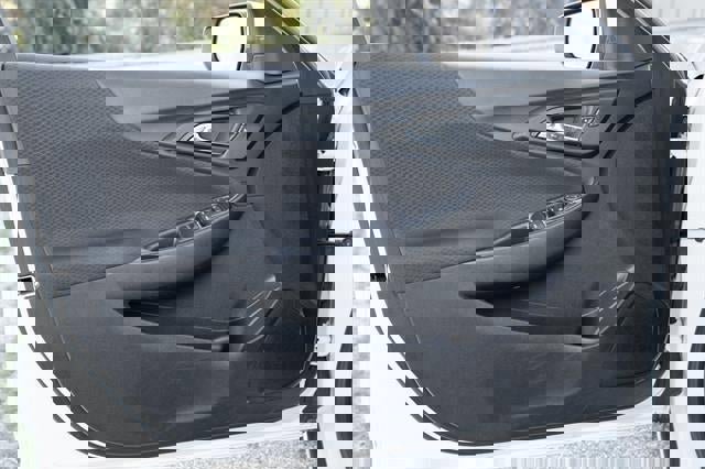 Used 2024 Chevrolet Malibu LT image 14