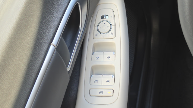 Used 2025 Hyundai Sonata SEL FWD image 14