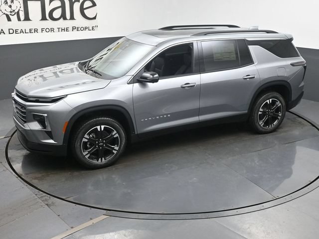 New 2027 Chevrolet Traverse LT w/ Sun and Wheel Package FWD image 23