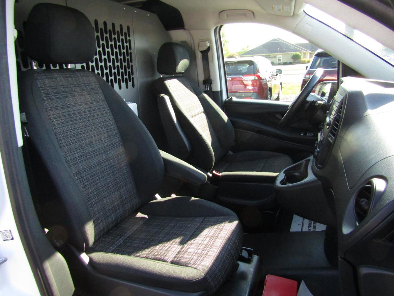 Used 2020 Mercedes-Benz Metris image 22