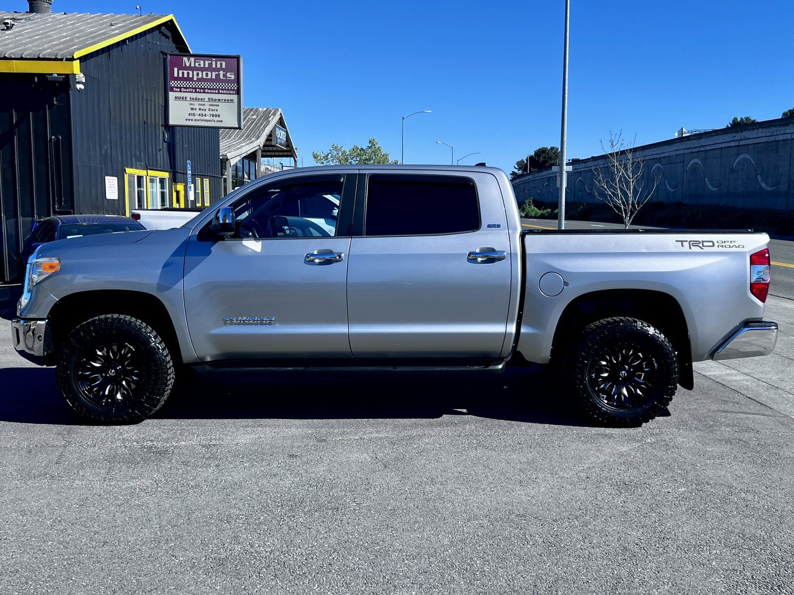 Used 2016 Toyota Tundra SR5 w/ SR5 Upgrade Package RWD image 9