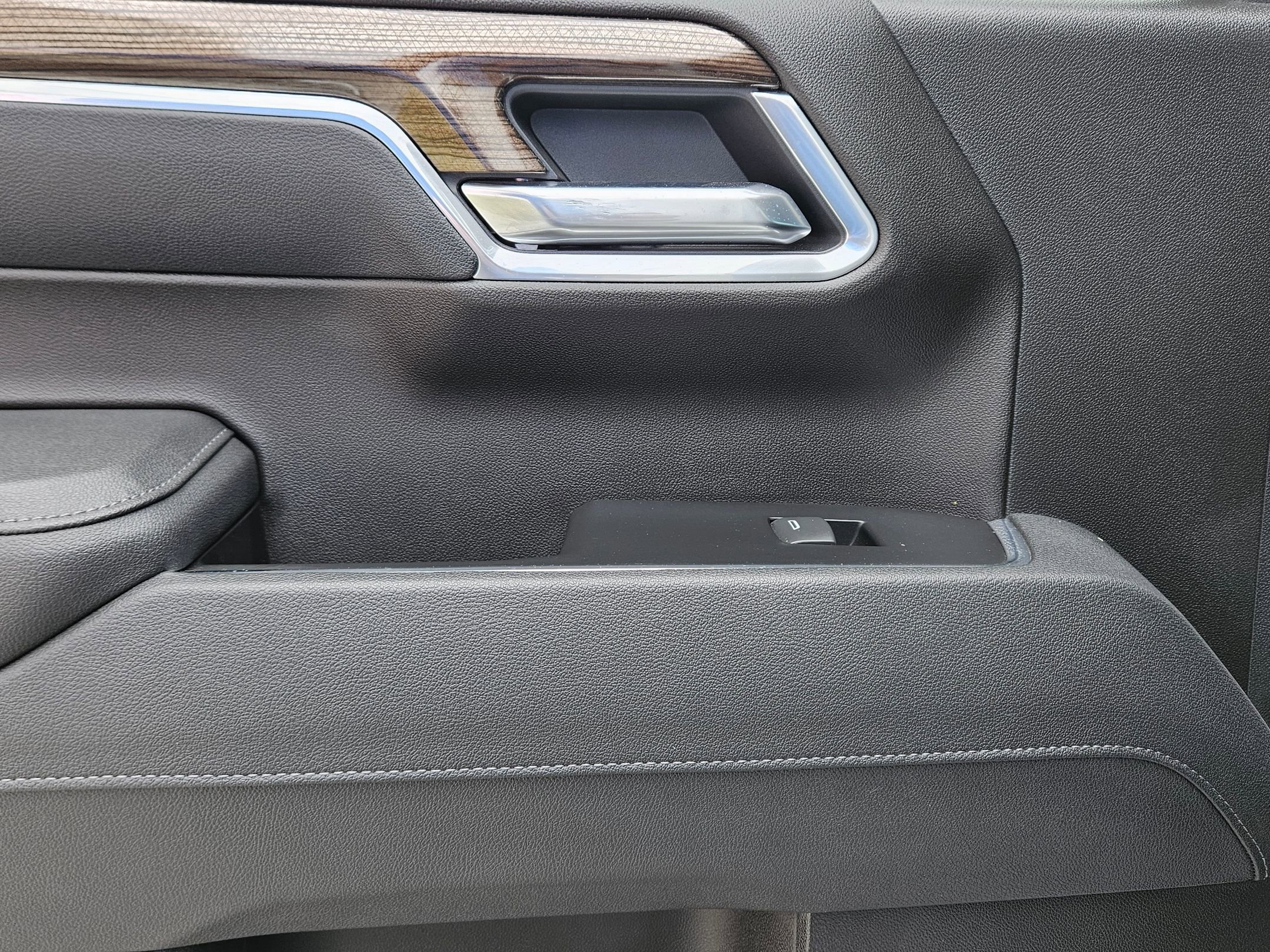 Used 2025 Chevrolet Silverado 1500 LT w/ Safety Package image 23