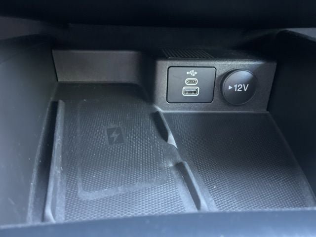 Certified 2025 Ford Escape Platinum image 37
