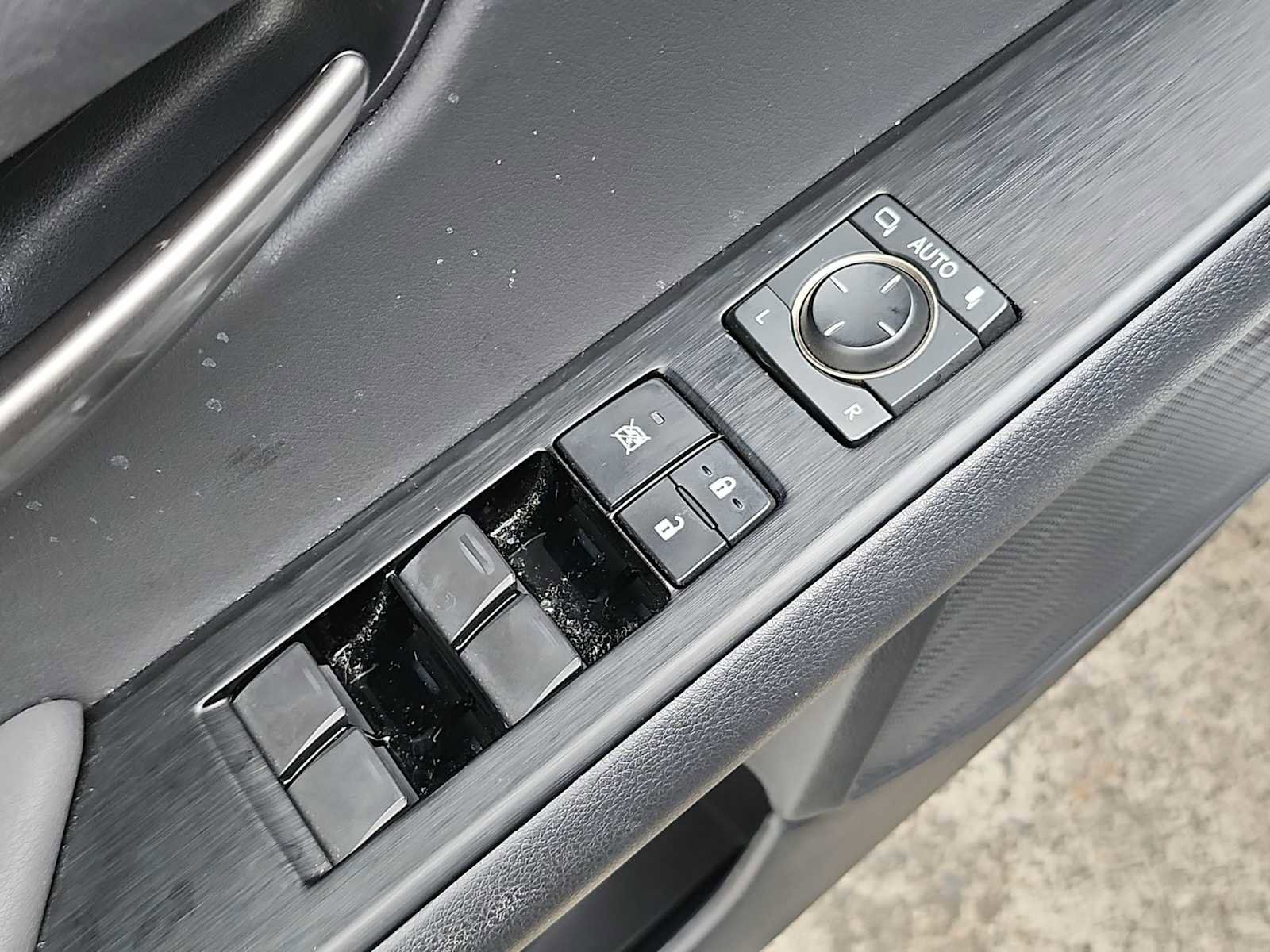 Used 2021 Lexus UX 250h 250h Luxury image 14