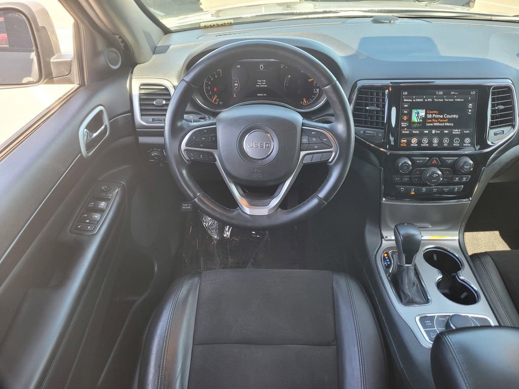 Used 2022 Jeep Grand Cherokee Laredo X image 12