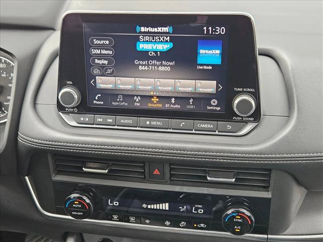 Used 2025 Nissan Rogue SV AWD/4WD image 19