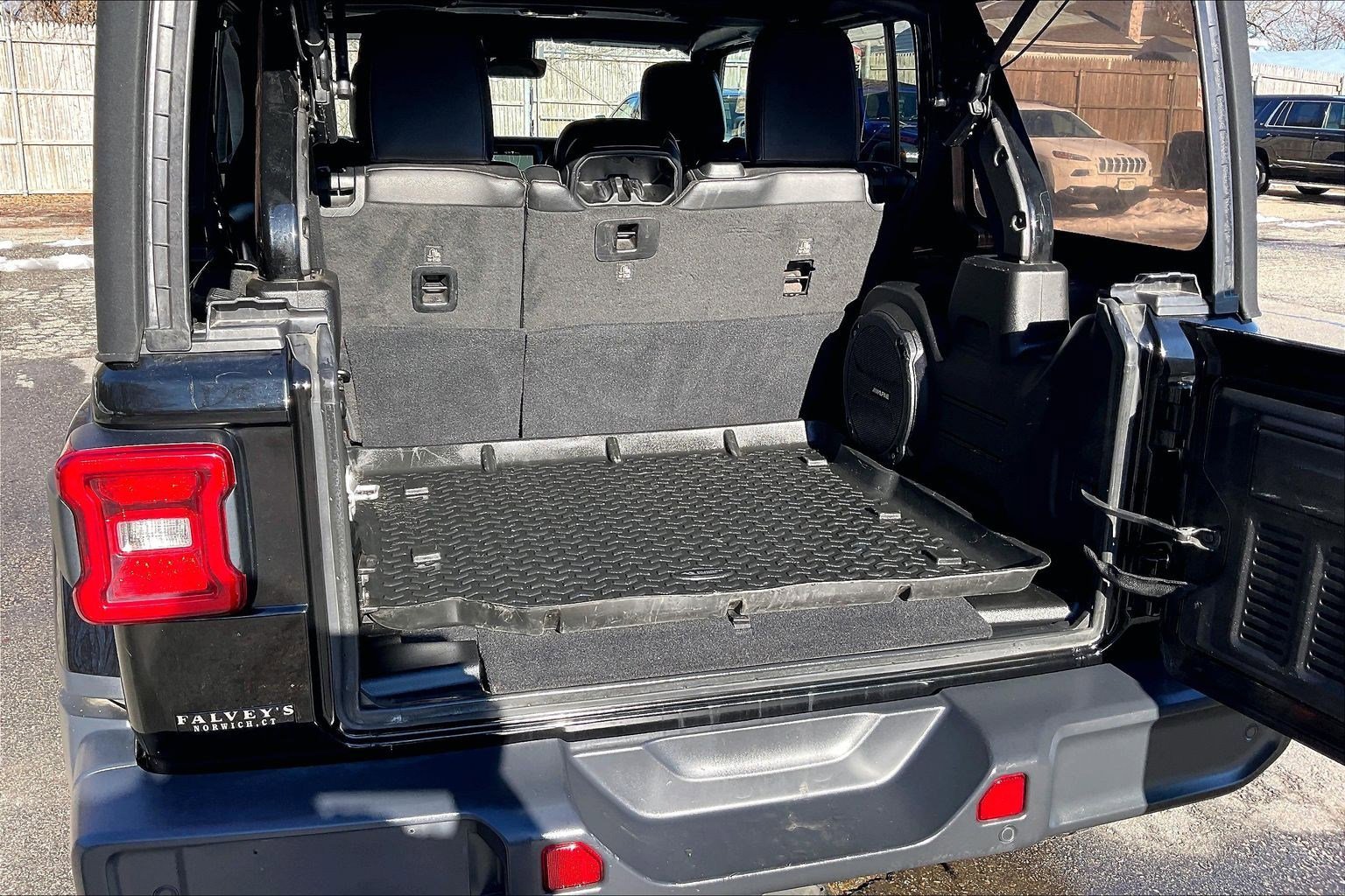 Used 2019 Jeep Wrangler Unlimited Sahara w/ Advanced Safety Group image 29