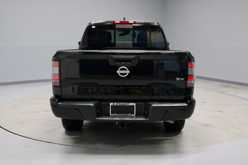 Certified 2024 Nissan Frontier SV w/ Technology Package image 11