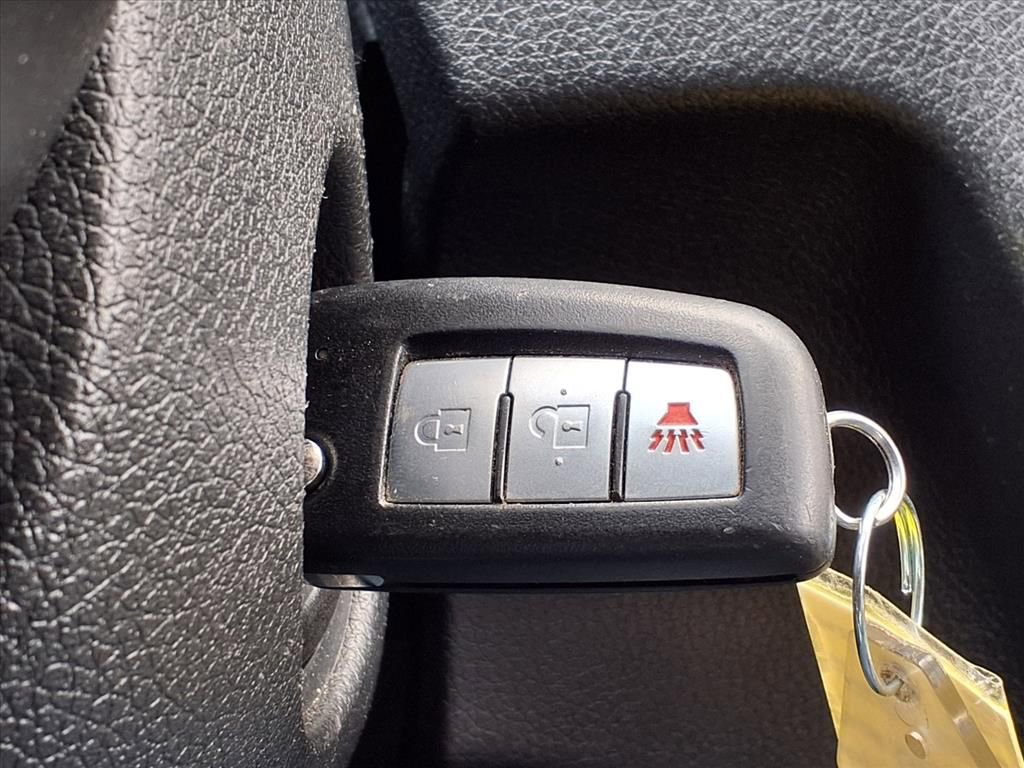 Used 2019 Nissan Rogue S image 26