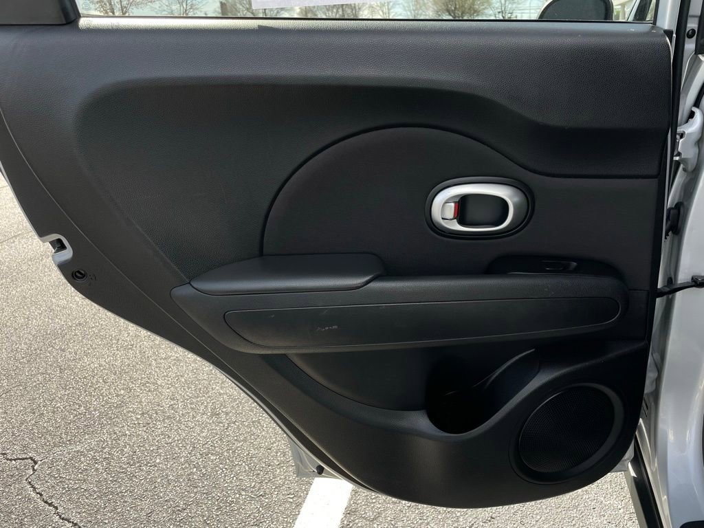 Used 2016 Kia Soul image 35