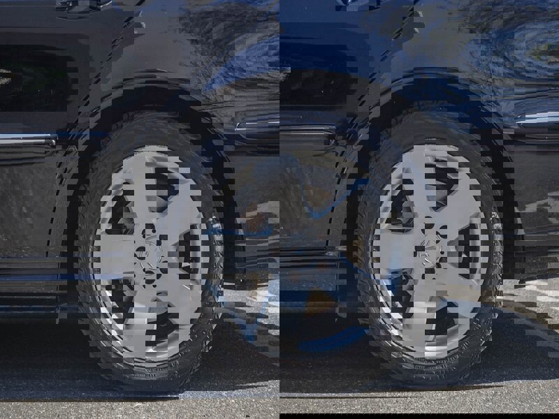 Used 2005 Mercedes-Benz E 500 4MATIC Wagon w/ Premium Pkg image 13