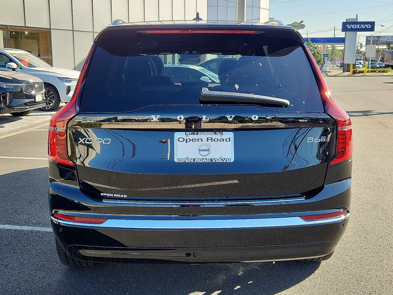 Used 2026 Volvo XC90 B6 Plus w/ Protection Package Premier AWD/4WD image 5