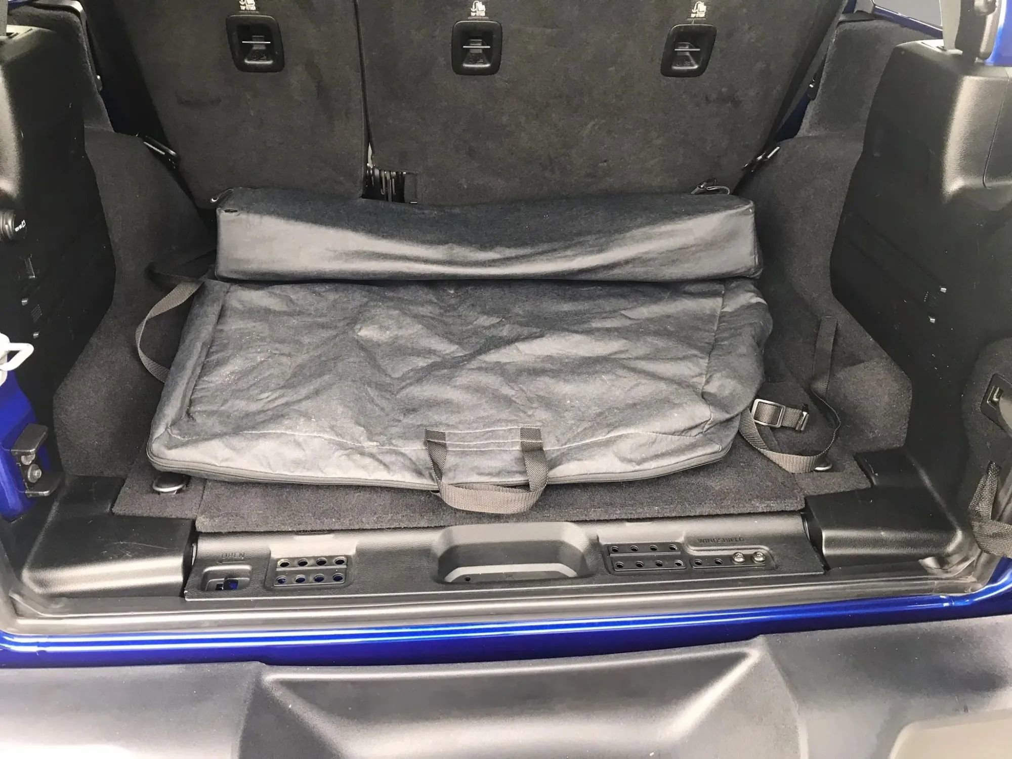 Used 2018 Jeep Wrangler Unlimited Sport S AWD/4WD image 36