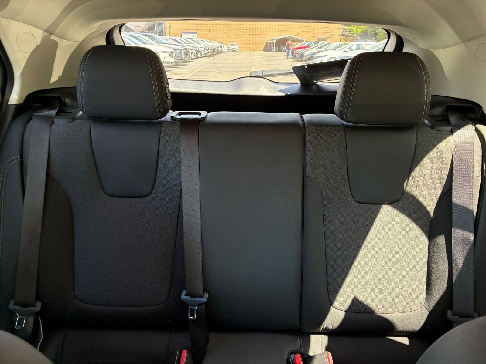 Used 2025 Buick Encore GX Preferred image 37