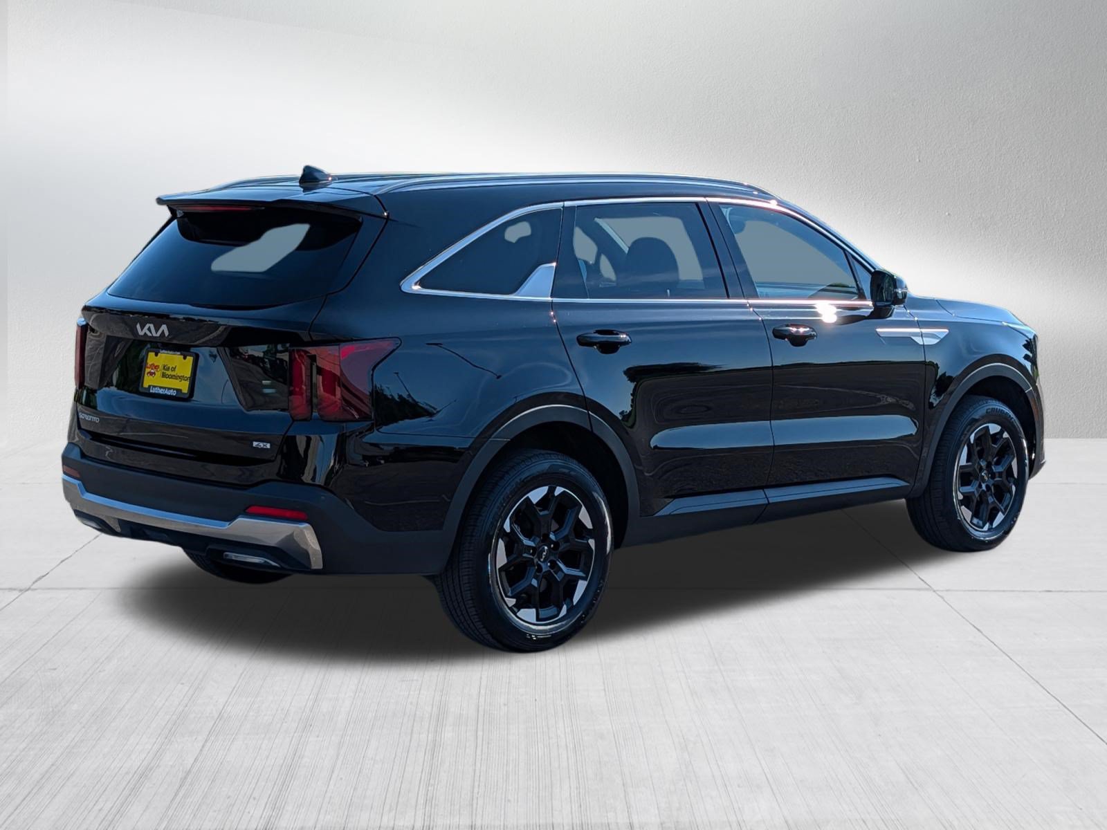 Certified 2025 Kia Sorento S AWD/4WD image 7
