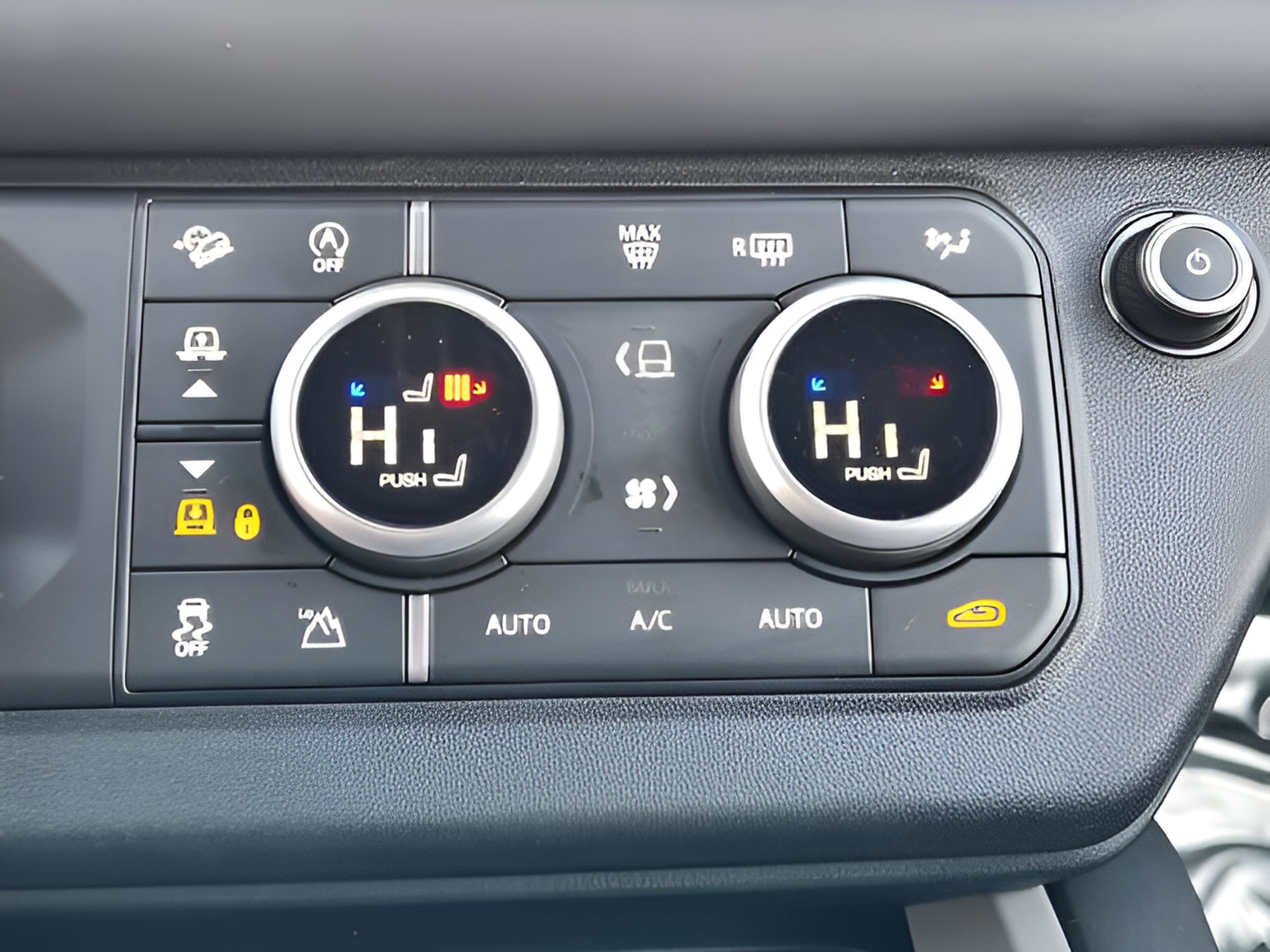 Certified 2025 Land Rover Defender 110 X image 19