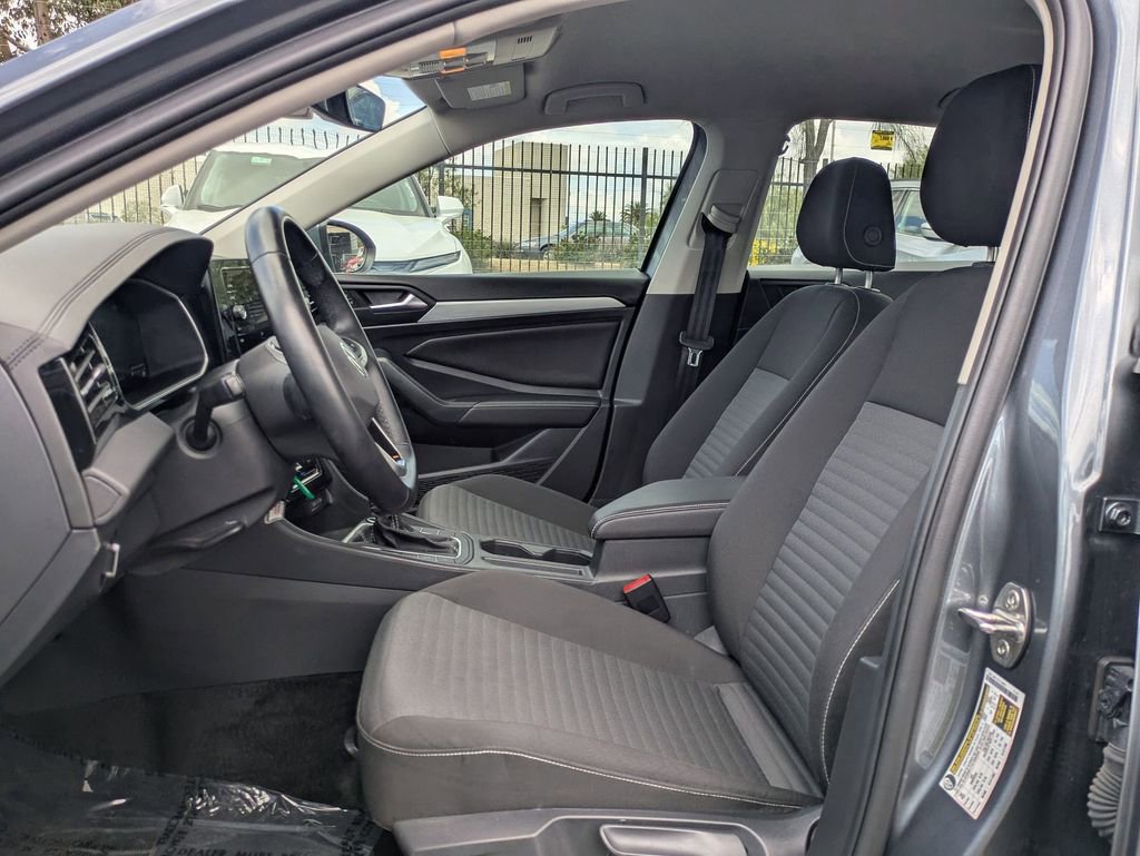Used 2025 Volkswagen Jetta S FWD image 16