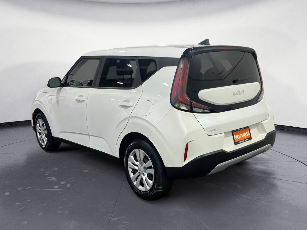 Used 2023 Kia Soul LX FWD image 11