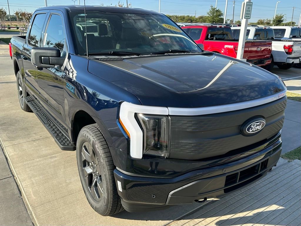 New 2025 Ford F150 Lightning Flash image 31