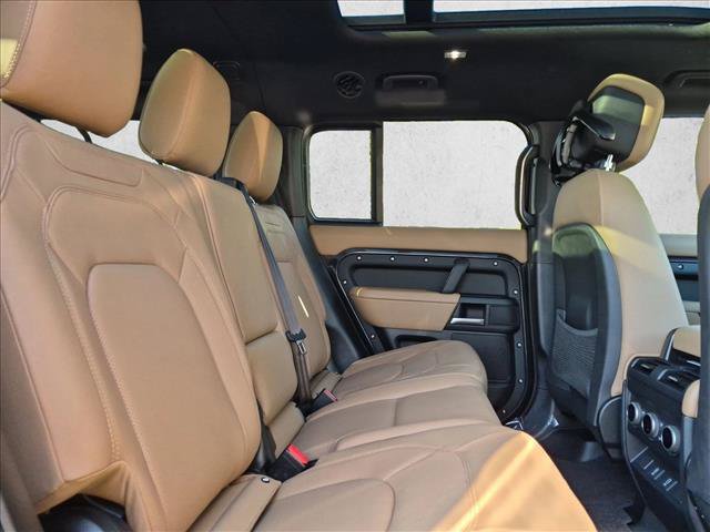 New 2026 Land Rover Defender 130 X-Dynamic SE AWD/4WD image 26
