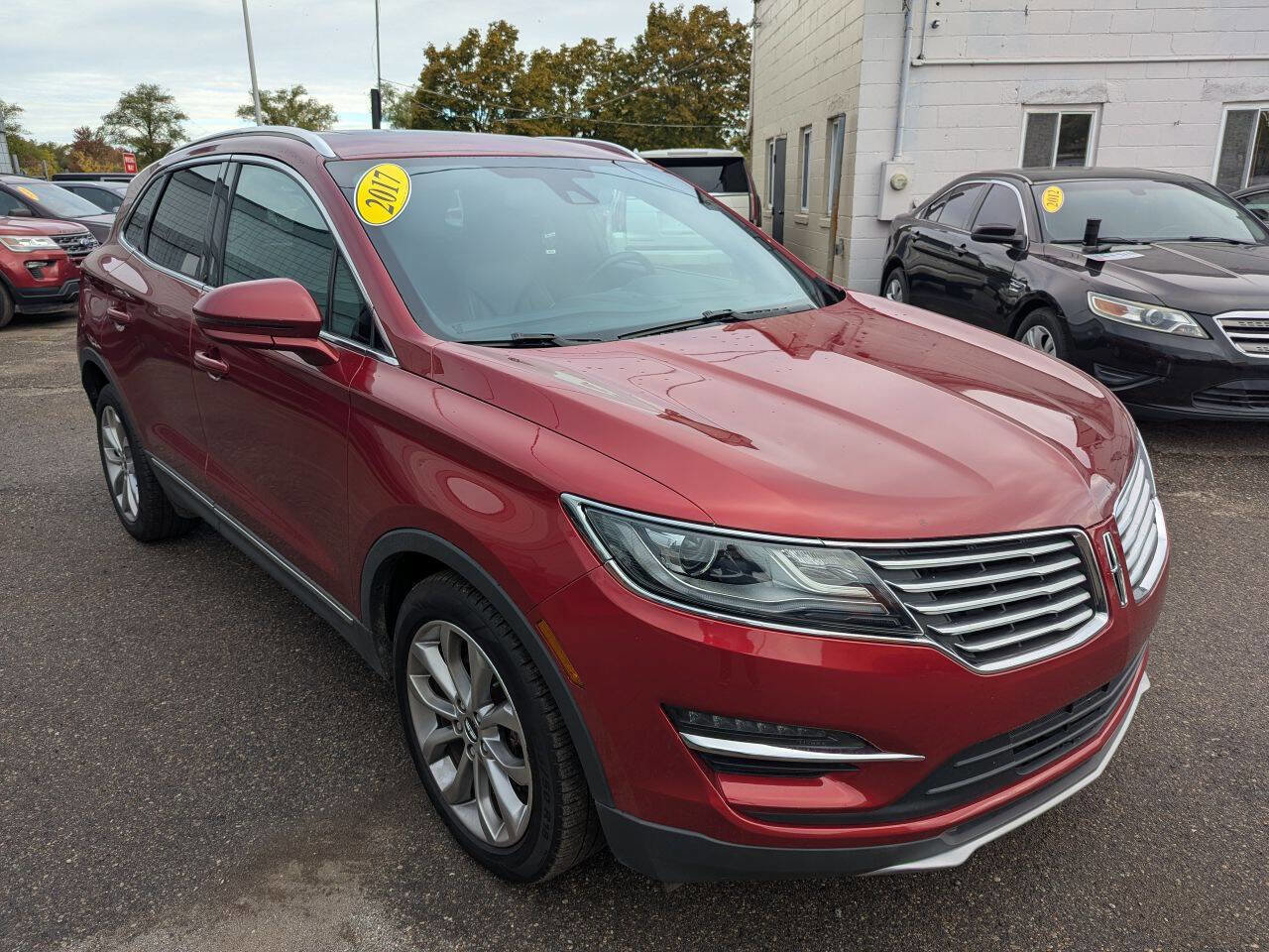 Used 2017 Lincoln MKC Select w/ Lincoln MKC Climate Package image 1