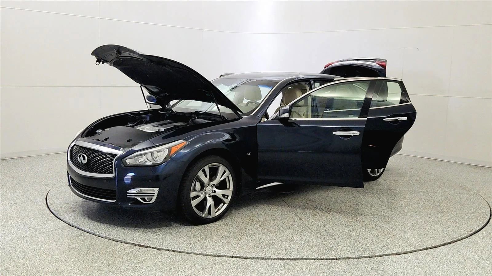 Used 2016 INFINITI Q70 L 3.7 AWD/4WD image 10