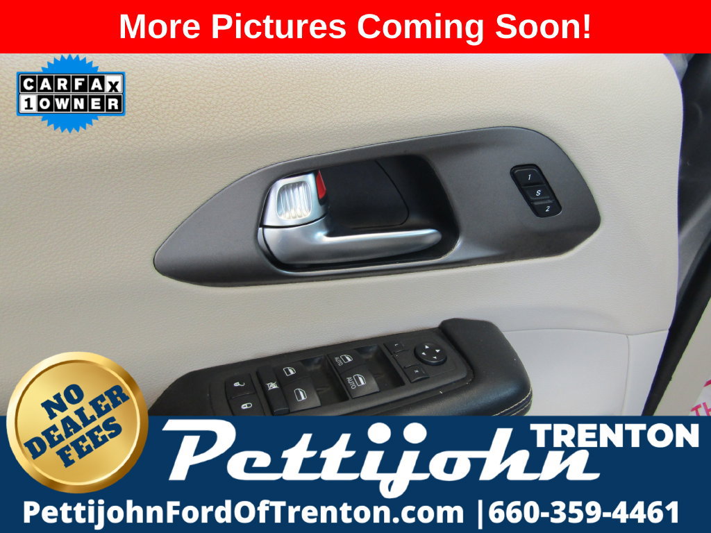 Used 2021 Chrysler Pacifica Touring-L FWD image 24