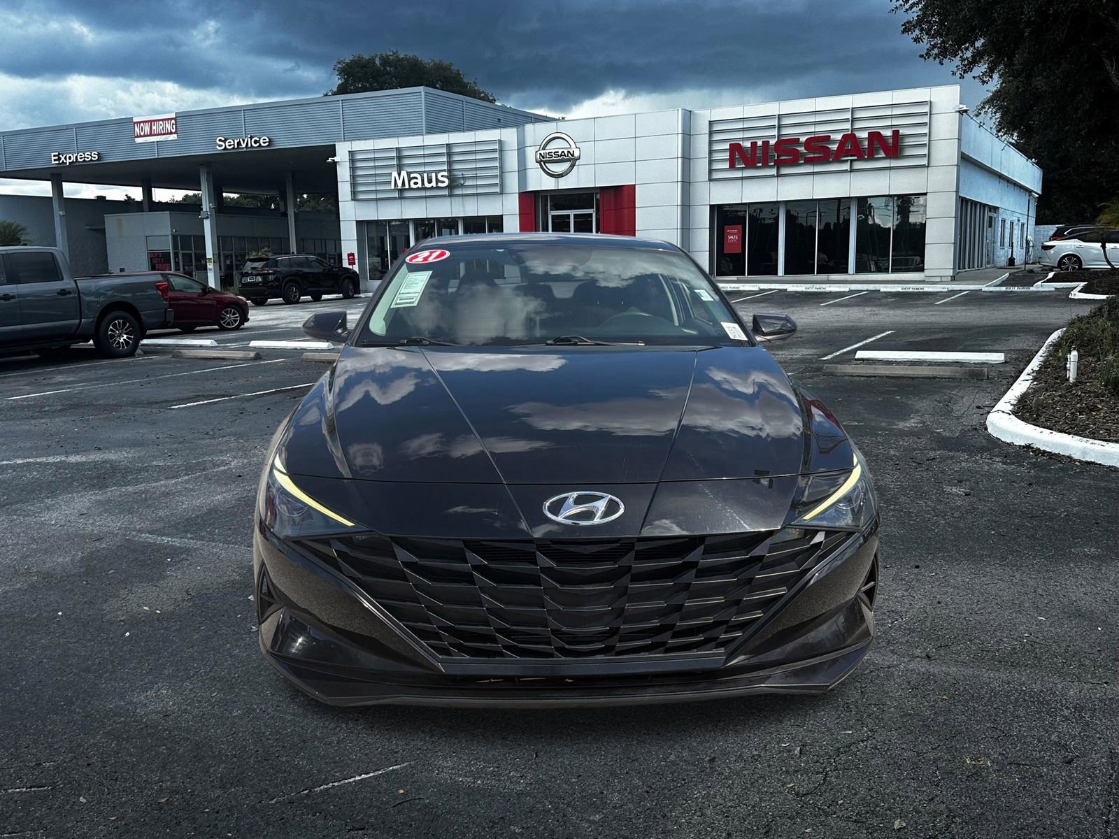 Used 2021 Hyundai Elantra SE w/ Preferred Accessory Package image 3