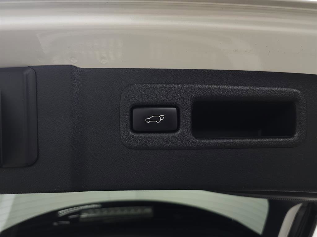 Used 2017 Lexus NX 200t AWD w/ Premium Package image 8