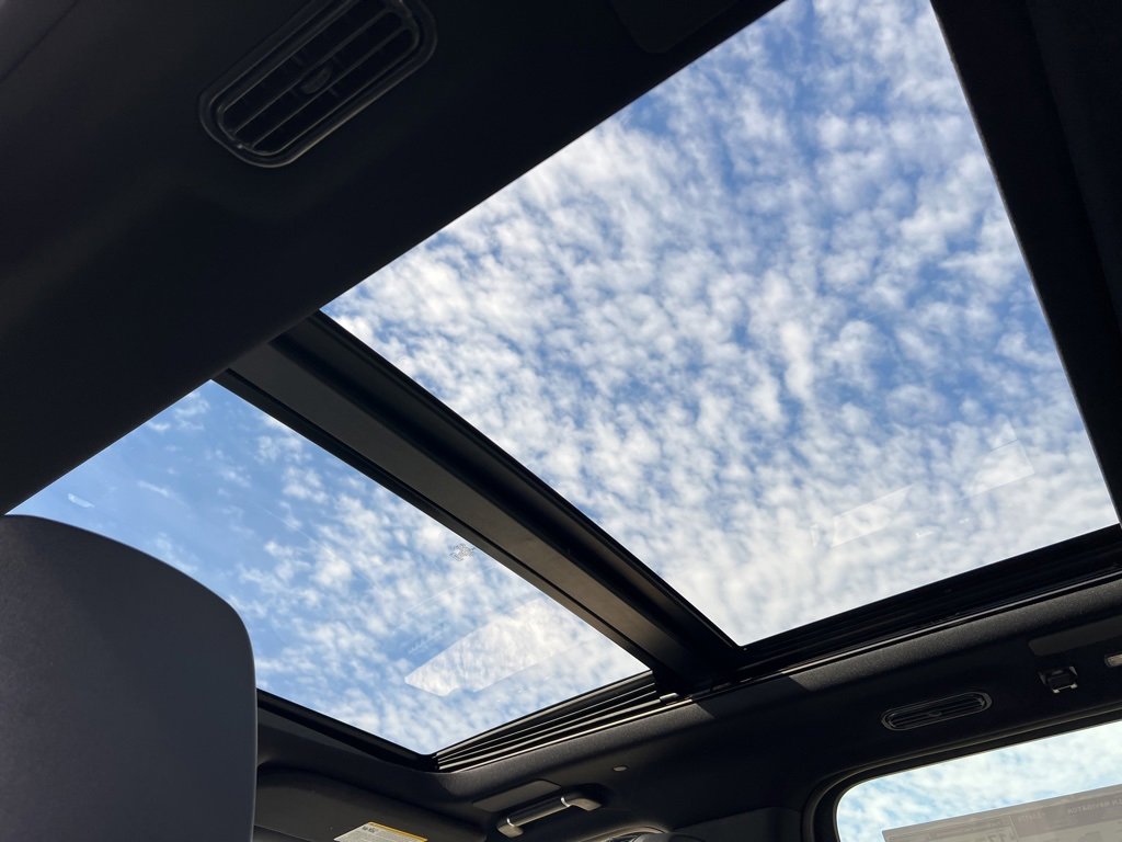 New 2026 Lincoln Navigator L Reserve w/ Jet Appearance Package image 37