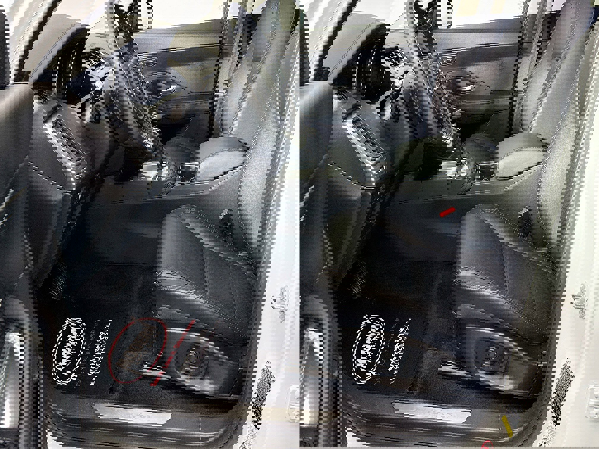 Used 2020 Jaguar E-PACE image 16