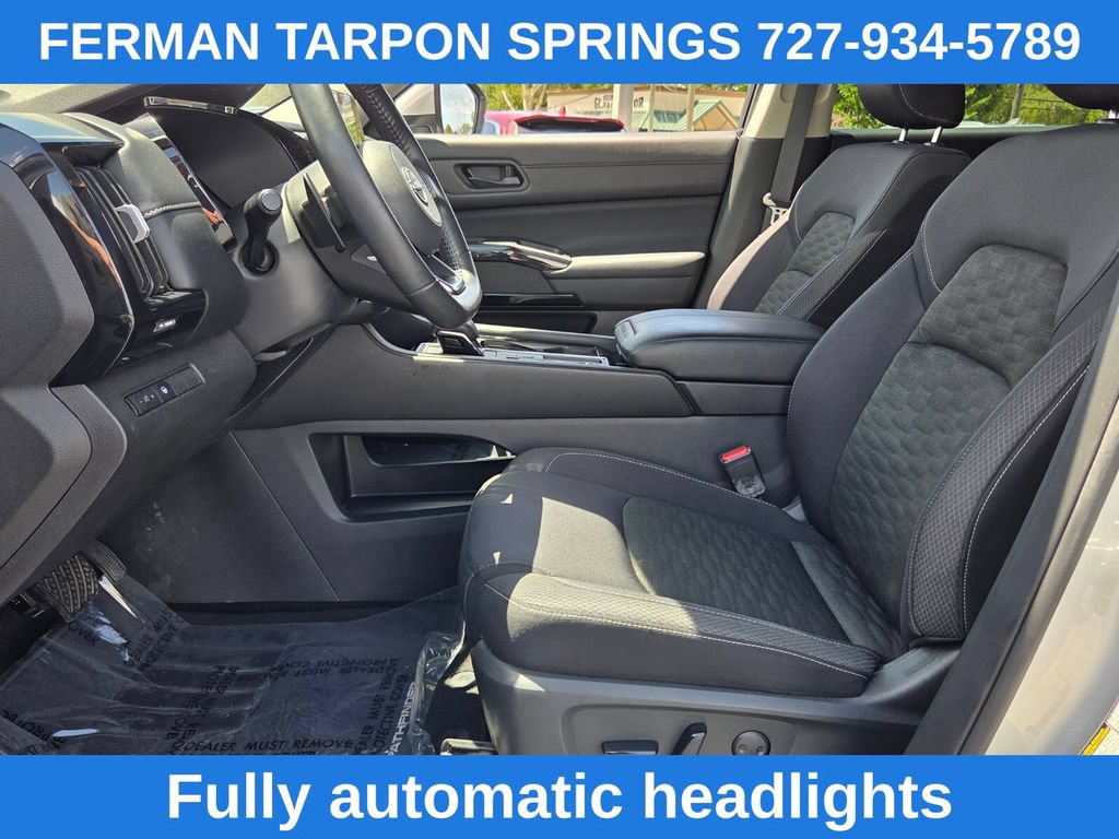 Used 2024 Nissan Pathfinder SV w/ Black Appearance Package FWD image 15