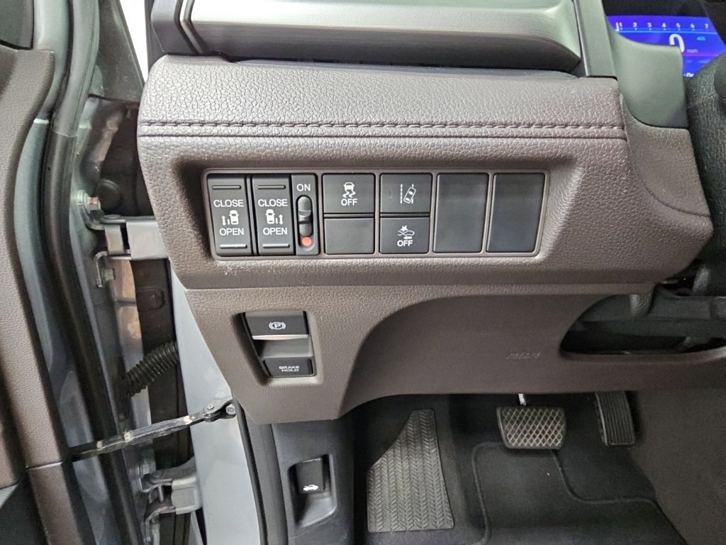 Used 2018 Honda Odyssey EX image 26