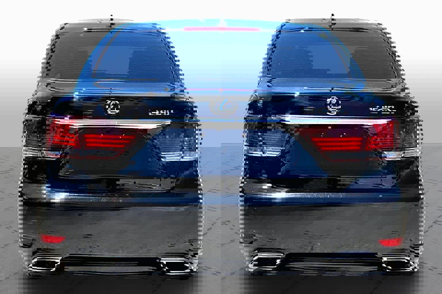 Used 2015 Lexus LS 460 L RWD image 5